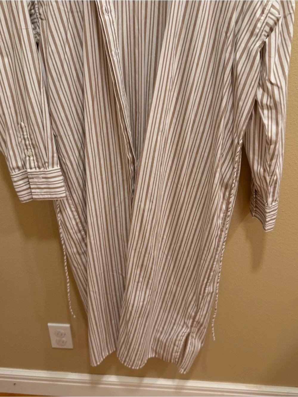 Abercrombie & Fitch Tan white Button Front Maxi Dress Medium